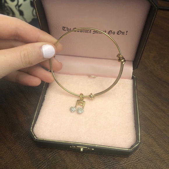 Juicy Couture Music Note Bracelet - Picture 2 of 5